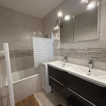 Apartment Lumineux Avec Alcove, Balcon Face Mer, Parking Prive Saint-Jean-de-Monts