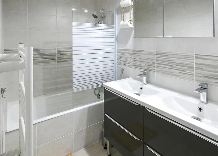 아파트 Lumineux Avec Alcove, Balcon Face Mer, Parking Prive - Fr-1-323-429